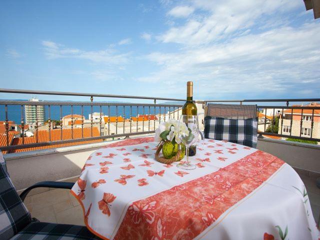 Apartmani Dana Макарска Екстериор снимка