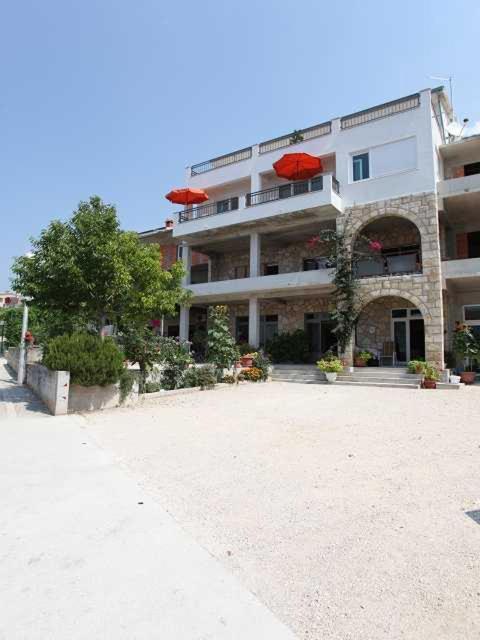 Apartmani Dana Макарска Екстериор снимка