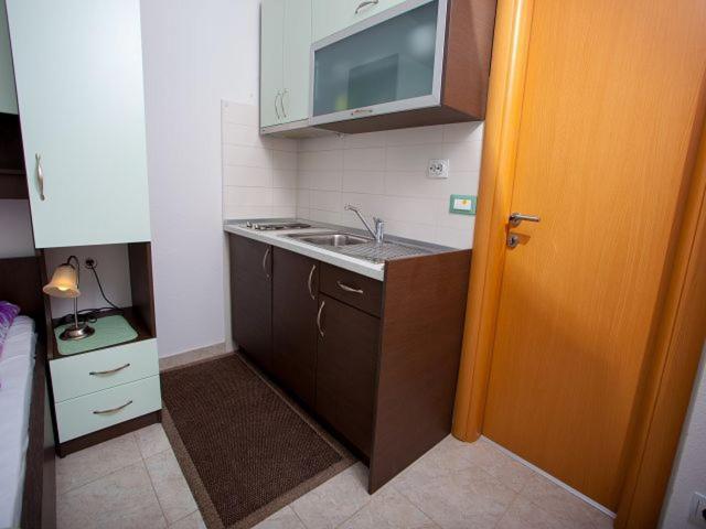 Apartmani Dana Макарска Екстериор снимка