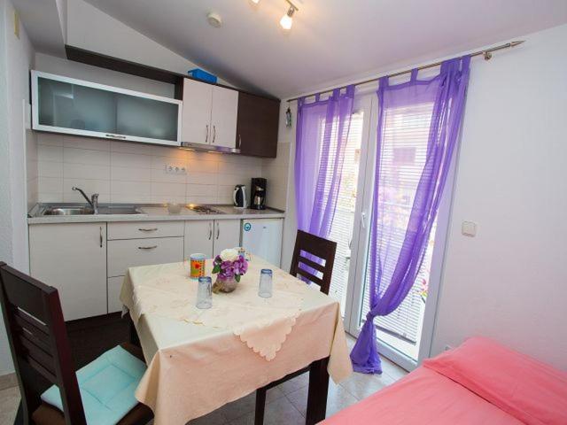 Apartmani Dana Макарска Екстериор снимка